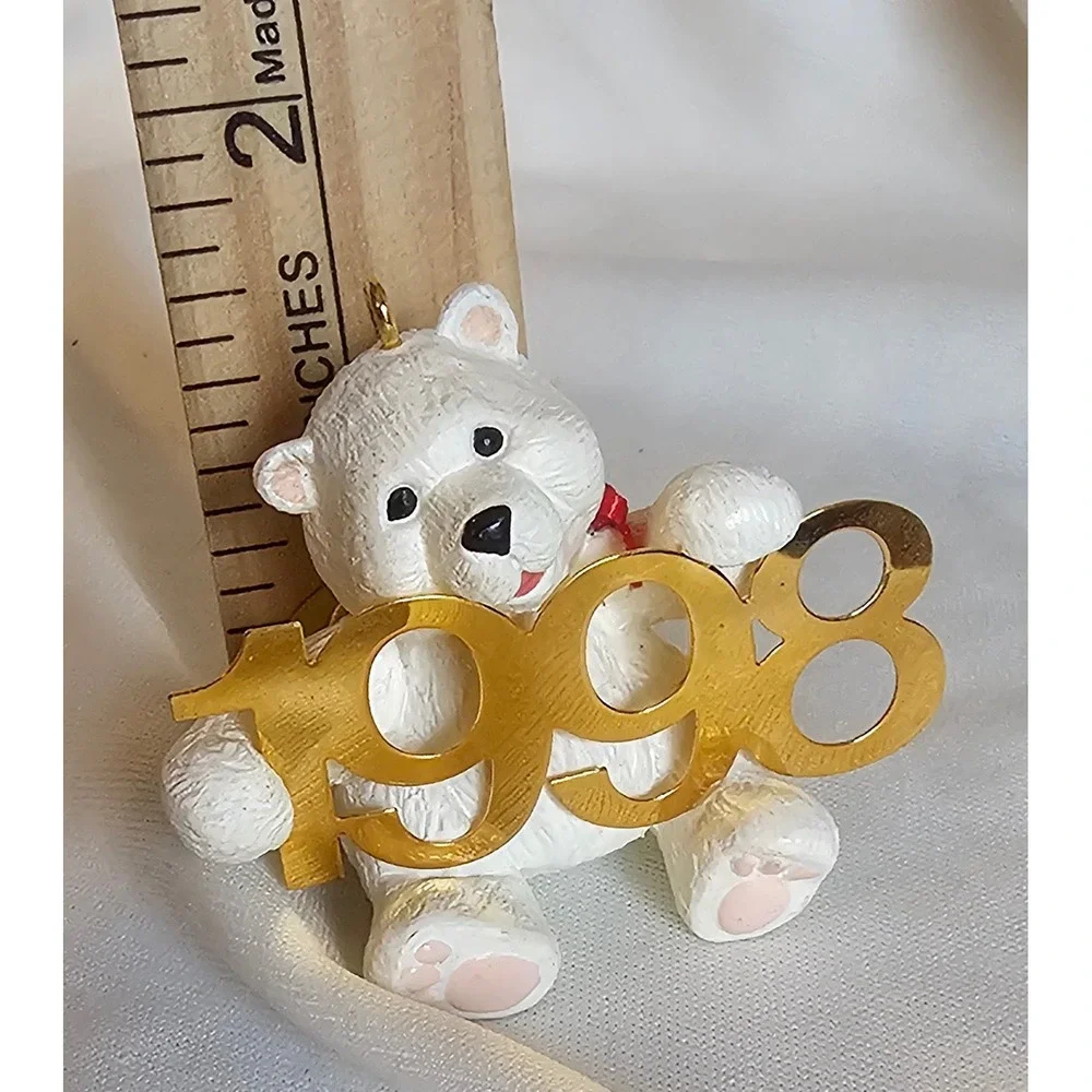 Hallmark vtg ornament